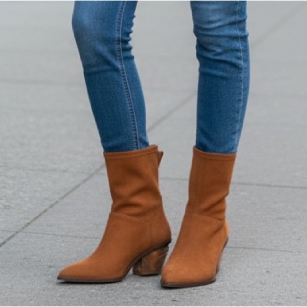 New Franco Sarto Women’s L-Sammi Ankle Bootie in Whiskey Tan Winter Faux Suede